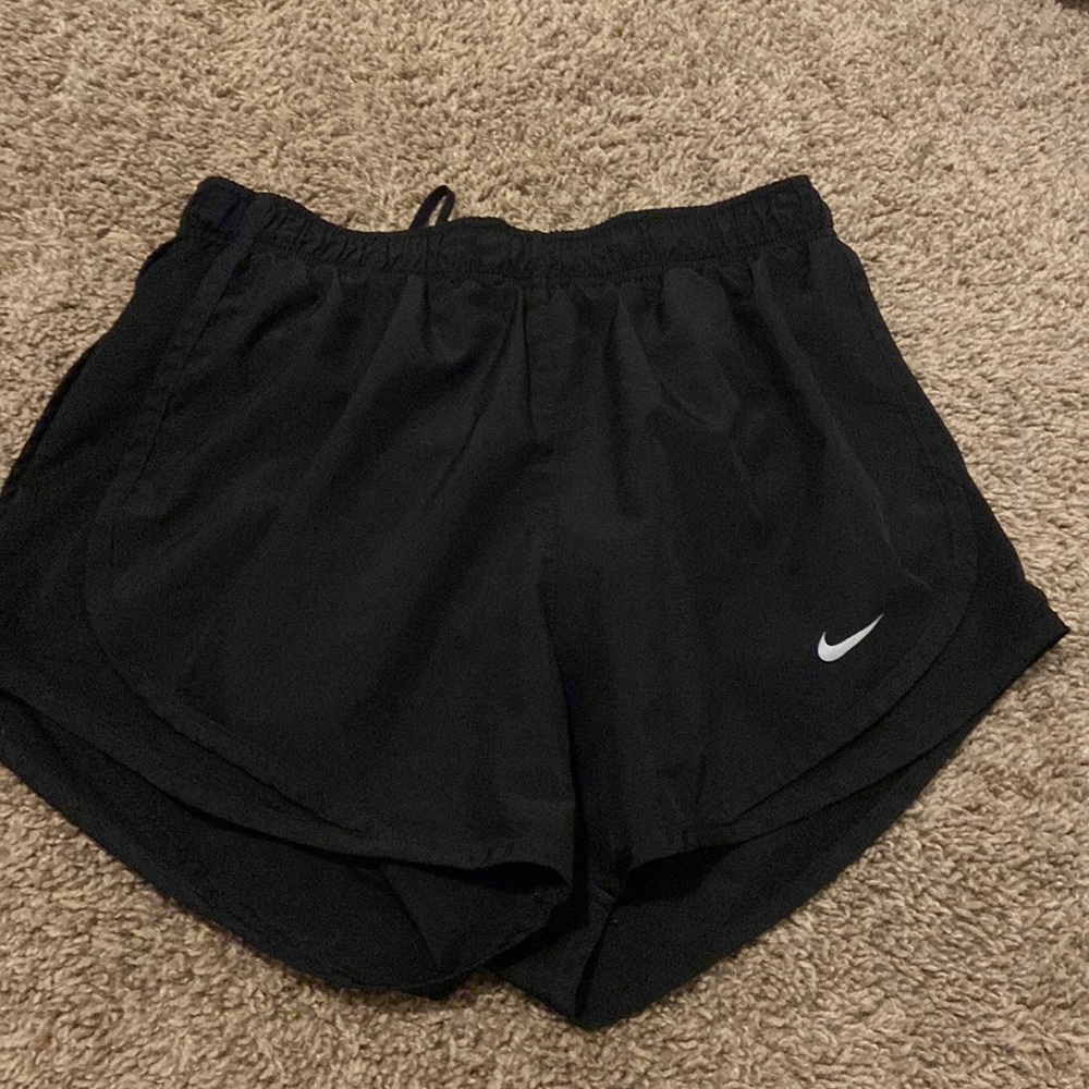 nike black shorts